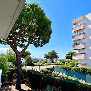 Parking + Piscine, Confort, Proche Aeroport & , Saint-Laurent-du-Var France